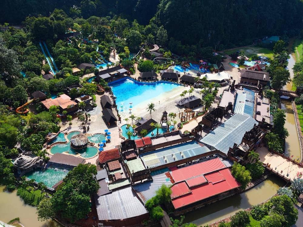 Sunway Onsen Hotspring 4 Pax 2003 Neighbour Of Lost World Of Tambun